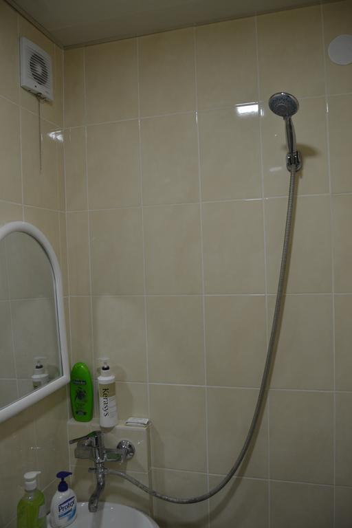 Green Stairs Guest House Тбилиси Екстериор снимка
