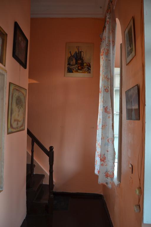 Green Stairs Guest House Тбилиси Екстериор снимка