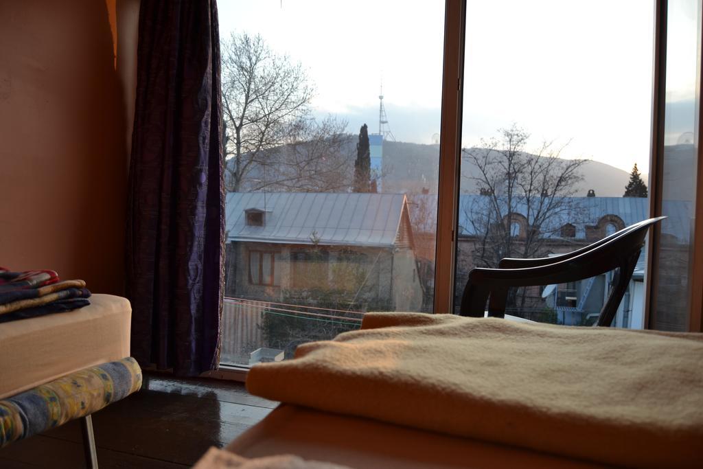 Green Stairs Guest House Тбилиси Екстериор снимка