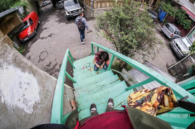 Green Stairs Guest House Тбилиси Екстериор снимка